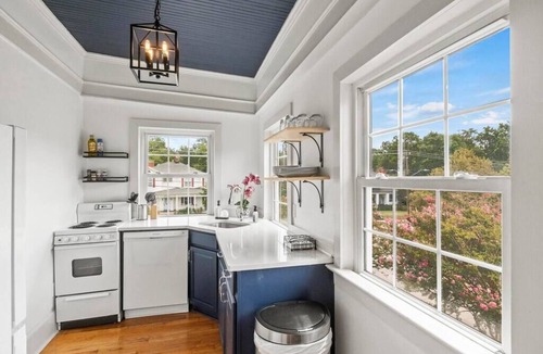 Southwest Raleigh Apartment | Charming Apartment on Popular Glenwood South