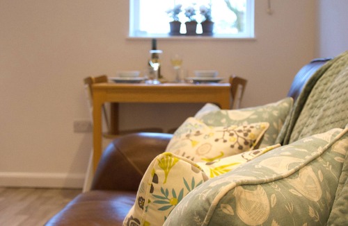 Hurdlow Apartment | Charming barn Conversion with 1 Double Bedroom in the beautiful Peak District countryside. Sleeps 2.