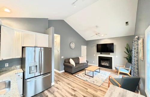 Wilmington Apartment | Charming, Beautiful, Treetop Loft, Prime Location