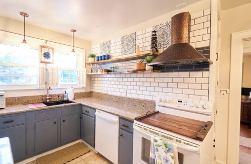 Edenton House | Charming brick home in a historic 18th century waterfront town.