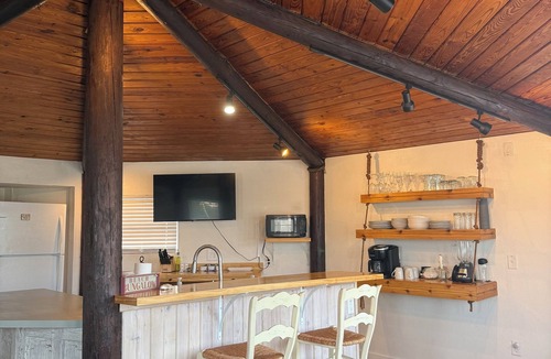 Kill Devil Hills House | Charming Bungalow in the heart of KDH