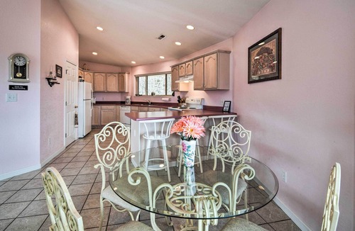 Burnsville Apartment | Charming Burnsville Apt w/Mountain Views & Deck!