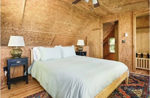 Chimney Rock Cabin | Charming Cabin with Hot Tub, Mtn Views, and Fire Pit! DISCOUNTED RATES
