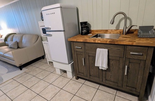 Canton House | Charming cool retreat in Canton: Perfect base for Smokies & Asheville adventures