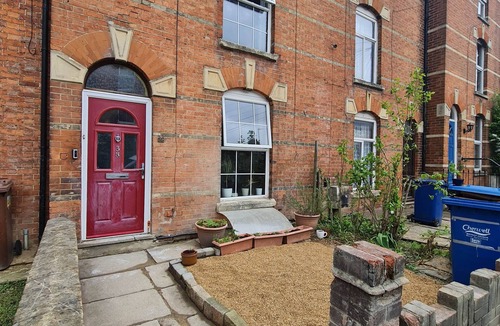 Banbury Apartment | Charming & Cosy Studio - M40 Town & Train 8 mins