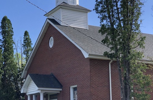 Union Mills Cottage | Charming Cottage with your own Sunrise Mountain Chapel.