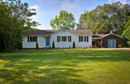 Asheville Cottage | Charming cottage, West Asheville, Bent Creek, Farmers Market, Biltmore, Hot tub