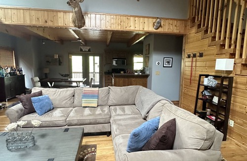 Piney Creek Cabin | CHARMING & COZY CABIN IN BEAUTIFUL NC MOUNTAINS