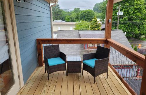 Bryson City Apartment | Charming Downtown Bryson City SkyLoft Studio 3 - Perfect for Couples