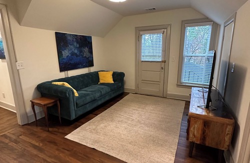 East Hill Apartment | Charming East Nashville 1 Bedroom Apartment