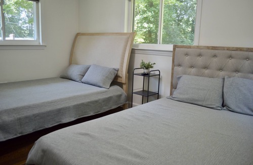 Winston - Salem Cottage | Charming Family Getaway: Pet-Friendly Haven, very close to Wake!