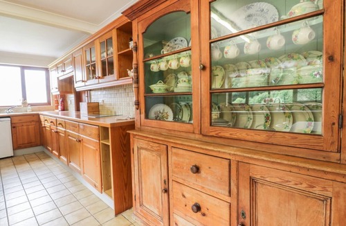 Launceston House | Charming Higher Kernick Farm Retreat