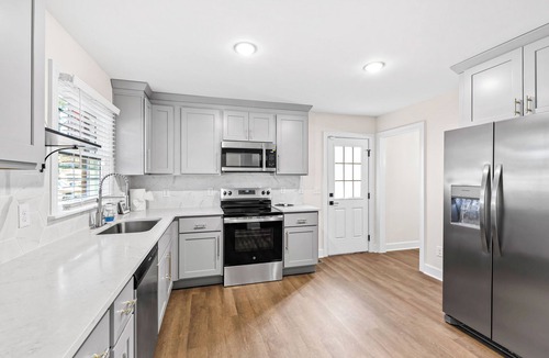 Rocky Mount House | Charming Home for 10 in Rocky Mount