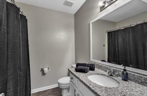 Durham Apartment | Charming King 2BR Suite in Research Triangle Park