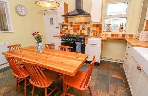 Marazion House | Charming Mount View Cottage Retreat