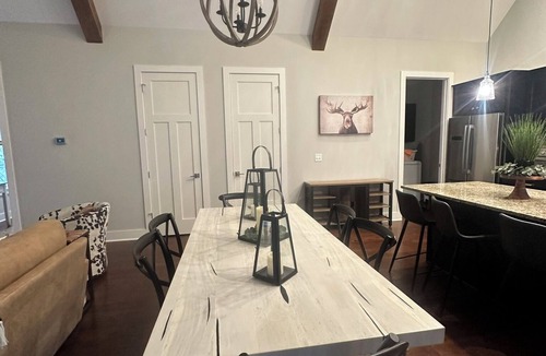 Bear Lake Reserve Villa | Charming mountain lake retreat with outstanding amenities.