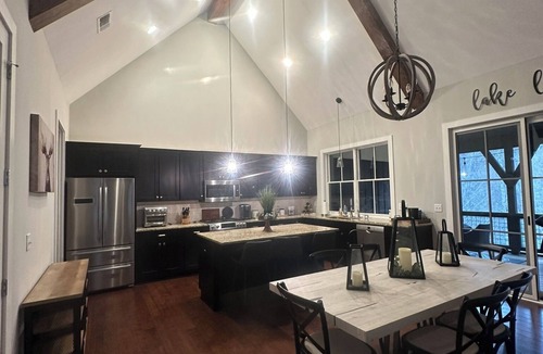 Bear Lake Reserve Villa | Charming mountain lake retreat with outstanding amenities.
