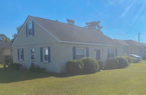 Washington Apartment | Charming, nautical themed 1-bedroom upstairs apartment in Washington ,NC