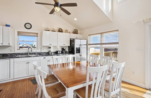 South Nags Head House | Charming Pet Friendly Oceanfront Nags Head Rental