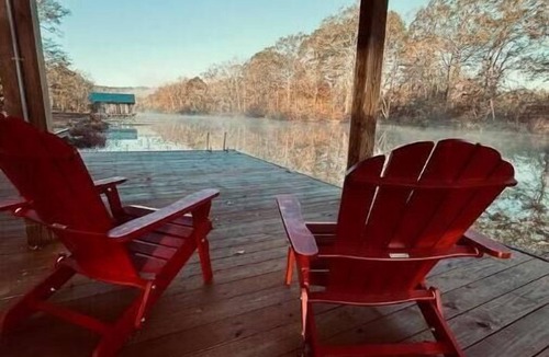 Goodsprings House | Charming River Cabin Retreat, Sleeps 14, near fishing and hunting + boat parking