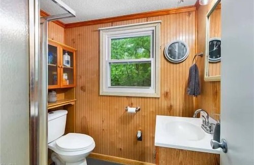 Stokes House | Charming & rustic 4-bedroom house minutes from Hanging Rock State Park