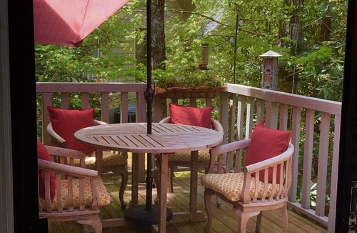 Sapphire House | CHARMING RUSTIC MODERN CLEAN PRIVATE RELAXING & FUN w/Resort Package