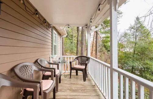 Saluda House | CHARMING Saluda on My Mind – 2min Walk to Downtown