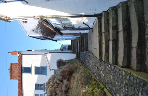 Staithes Cottage | Charming, spacious cottage with stunning views of Staithes and the harbour