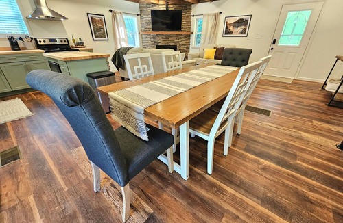 Confluence House | Charming, streamside, 3-bedroom country house in Confluence!
