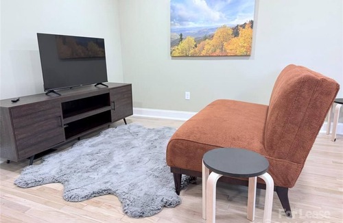Jackson Park House | Charming Studio walking distance to UNCA & Greenway, walkable neighborhood