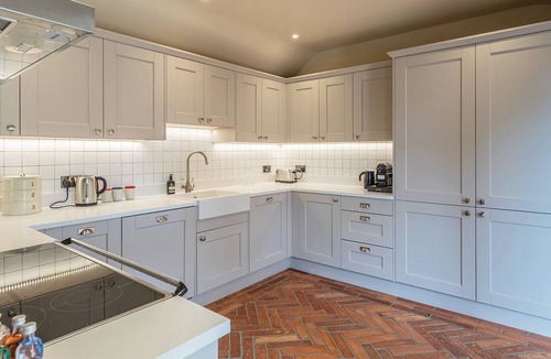 Ramsbury Cottage | Charming Thatched Cottage in the Heart of Ramsbury