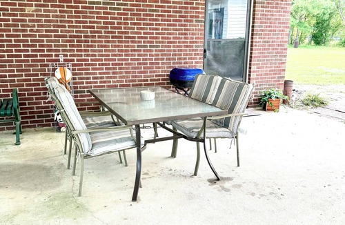 Parkton House | Charming tiny house right off 95; rural paradise next to equestrian center
