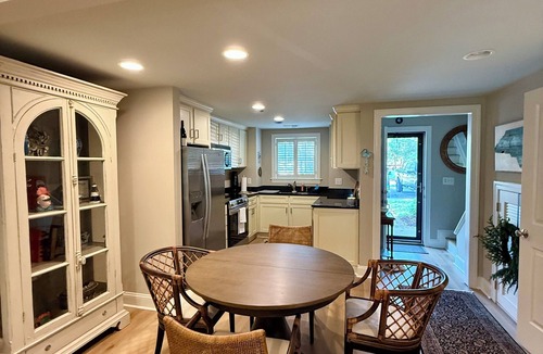Morehead City House | Charming townhome just 15 minute walk from historic downtown Beaufort.