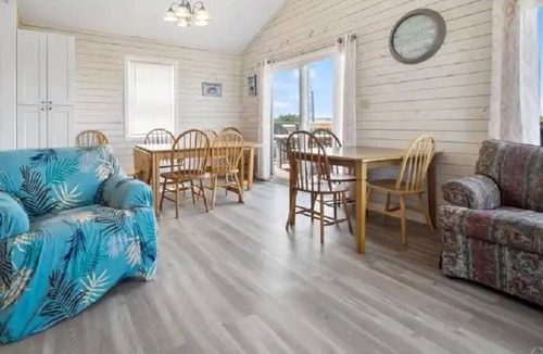 Carova Beach House | Cheepest House on the Beach with a Pool, Hot tub, 6 Bedrooms, Wild Horses