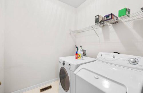 Charlotte House | Chelsea's Fun House-University Area!