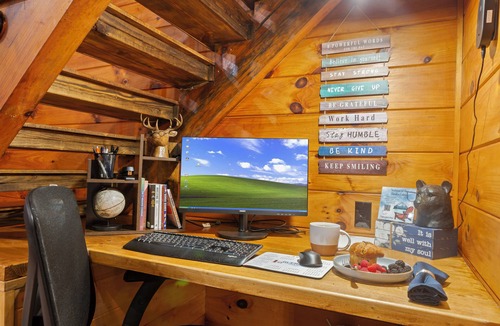 Maggie Valley Cabin | Cherokee Cabin/Hot Tub/Pet Friendly