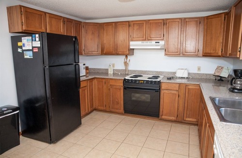 Avon House | Chez-toni 3 Bedroom Cottage by RedAwning