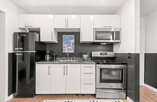 Melrose Apartment | Chic 8th Ave Condo w/Pool - 10 mins to Downtown