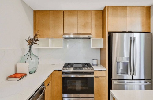 University Park Condo | Chic Contemporary Loft in Raleigh – Pet-Friendly & Centrally Located