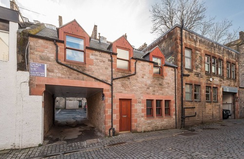 New Town Apartment | Chic Designed Themed Apartment In The Edinburgh City Centre