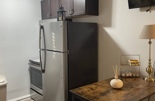 Melrose Apartment | Chic Downtown Studio - Convenient to Broadway!