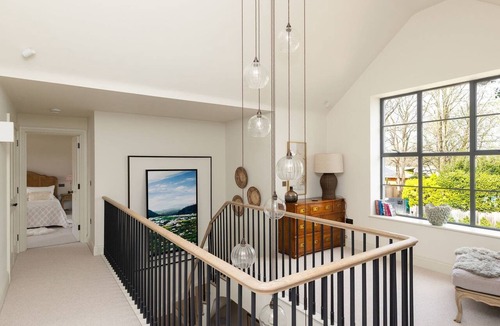 Chichester House | Chic Harbour Retreat for 10 with Pool