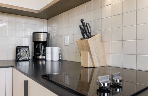 Buena Vista Apartment | Chic King Studio + Record Player | Germantown | Conway by AvantStay