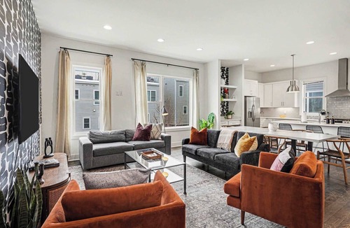Nashville House | Chic Townhome x3 w Rooftop Views, Near Broadway!
