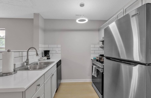 Westover Apartment | Chick Retreat With Fayetteville Charm (cb)
