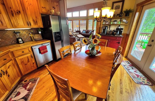 Sparta Cabin | Chill Out in the NC Mtns 4BR/3BA Near Sparta W/Mtn Views, WiFi, & Gas F/P