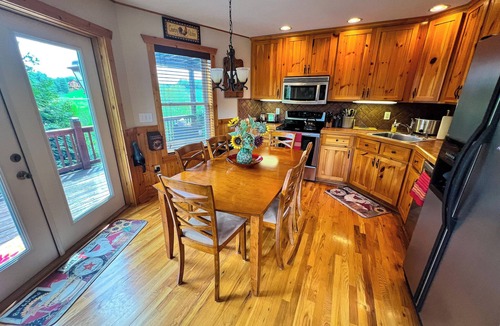 Sparta Cabin | Chill Out in the NC Mtns 4BR/3BA Near Sparta W/Mtn Views, WiFi, & Gas F/P