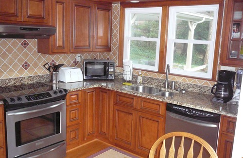 Bat Cave House | Chimney Rock Getaway minutes to State Park Wi-Fi, Game Room, Pet friendly, Kids