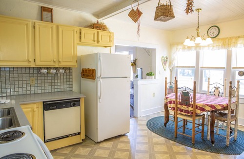 Lake Lure Hotel | Chimney Rock Inn