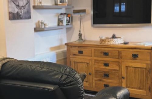 Denstone Apartment | Christmas Cottage